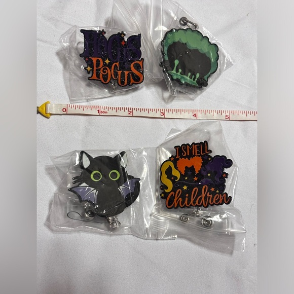 4Piece Halloween Retractable ID Badge Reels With Alligator Clips. NWT - Picture 2 of 7